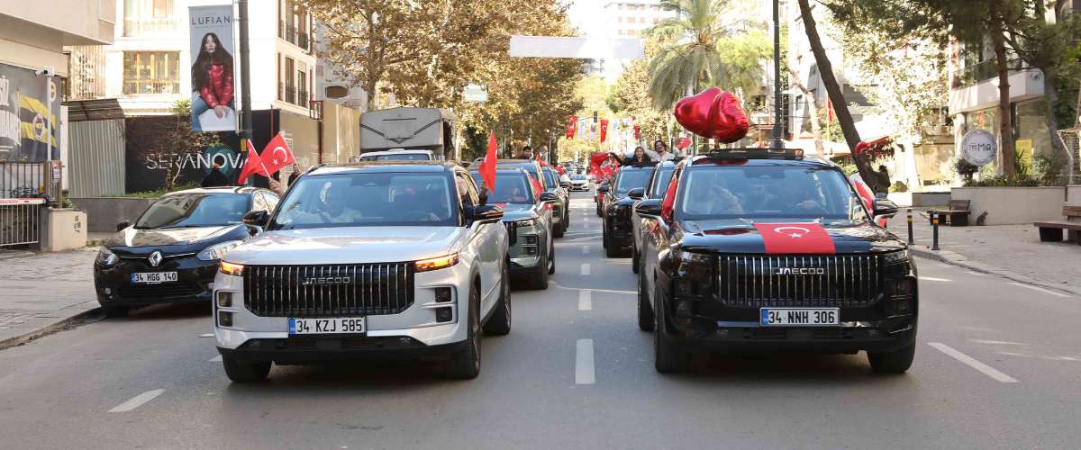 Cumhuriyet’in 102. yılı için JAECOO araç konvoyu İstanbul geçidi